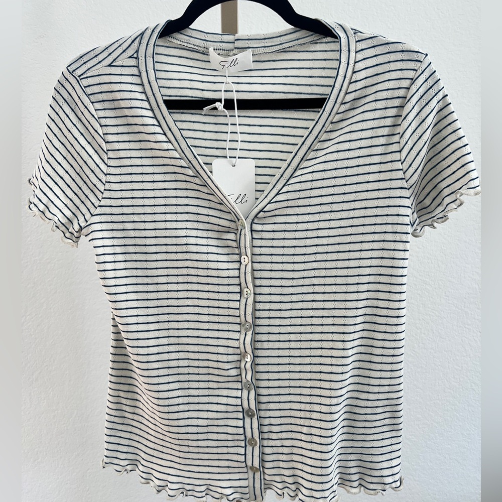 Gilli Navy & White Striped Knit Top – Size Small (NWT)